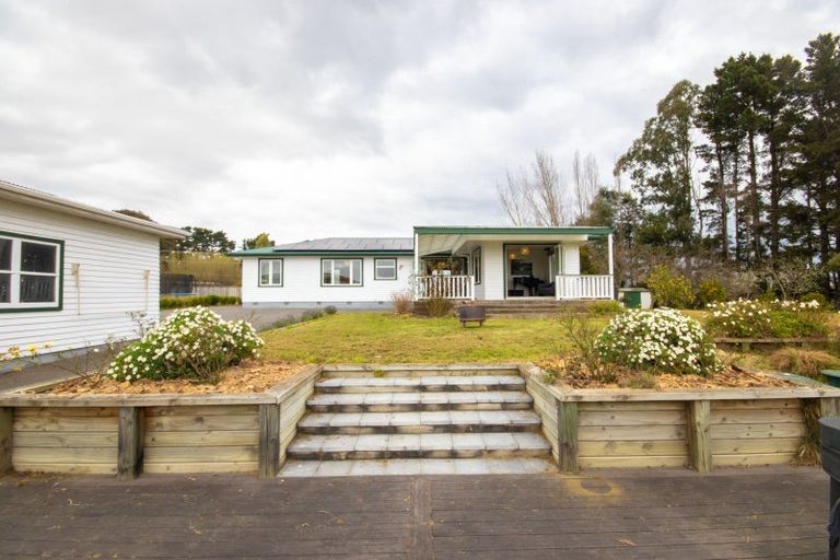 Photo of property in 296 Old Road West, Turitea, Palmerston North, 4472