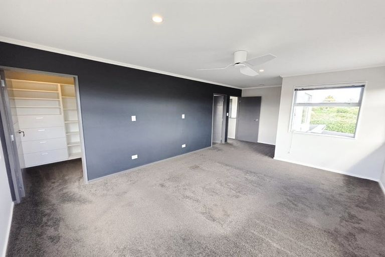 Photo of property in 49 San Priamo Place, Paraparaumu Beach, Paraparaumu, 5032