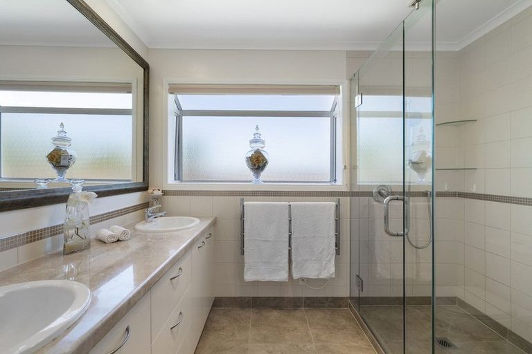Photo of property in 1/10 Coquille Place, Half Moon Bay, Auckland, 2012