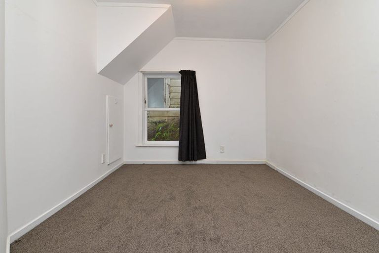 Photo of property in 70 Fairlie Terrace, Kelburn, Wellington, 6021