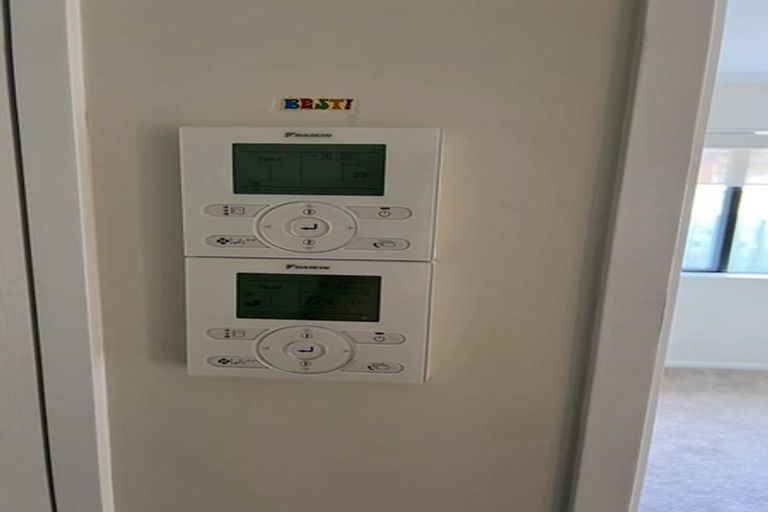 Photo of property in 16 Middlefield Drive, East Tamaki Heights, Auckland, 2016