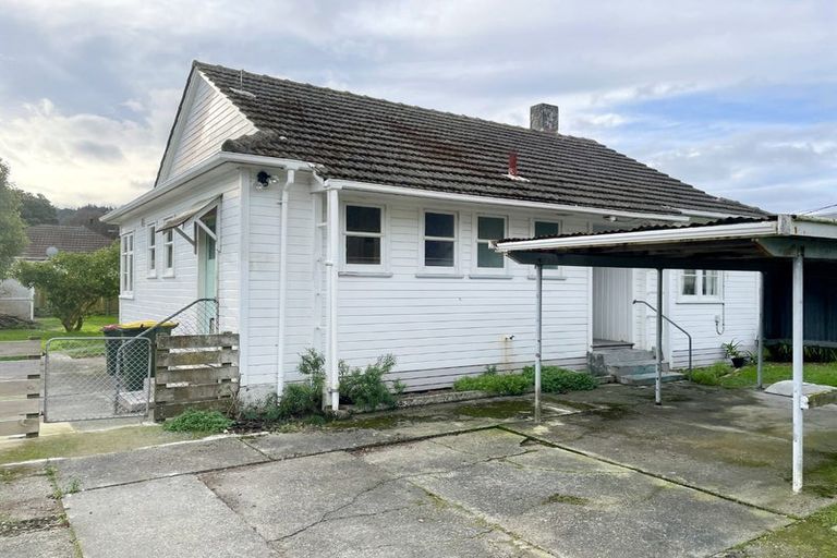 Photo of property in 21 Hunter Street, Taita, Lower Hutt, 5011