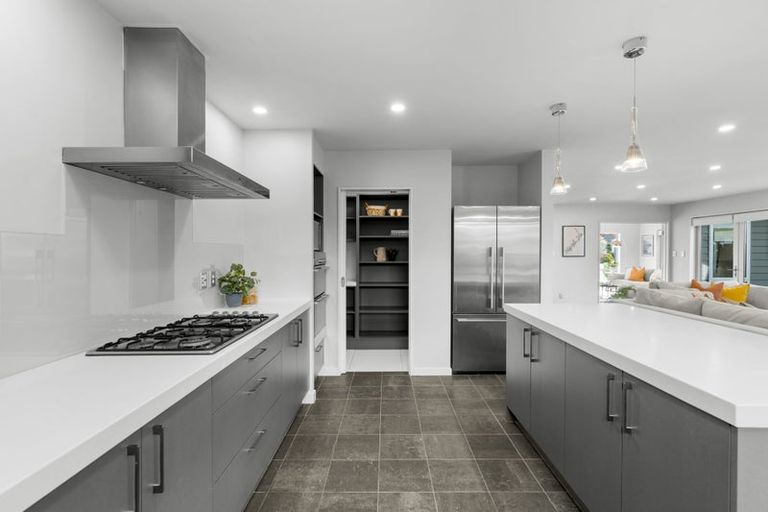 Photo of property in 16 Riverbank Road, Northwood, Christchurch, 8051