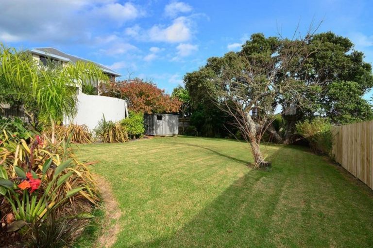 Photo of property in 9 Joydon Place, Stanmore Bay, Whangaparaoa, 0932