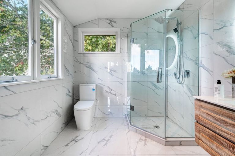 Photo of property in 51 Fitzwater Place, Henderson, Auckland, 0612