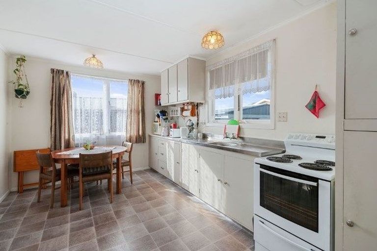 Photo of property in 1 Moa Place, Tokoroa, 3420