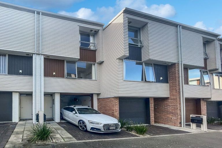 Photo of property in Altar Apartments, 65/120u Rintoul Street, Newtown, Wellington, 6021