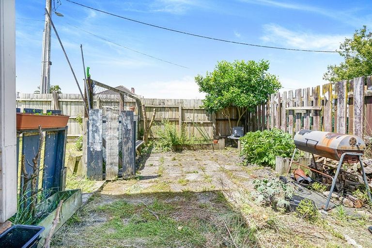 Photo of property in 87 Massey Street, Frankton, Hamilton, 3204