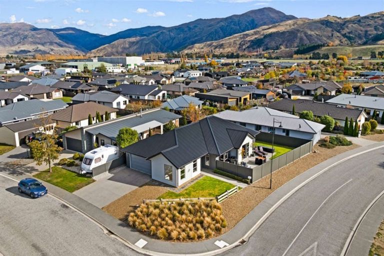 Photo of property in 14 Stowell Drive, Cromwell, 9310