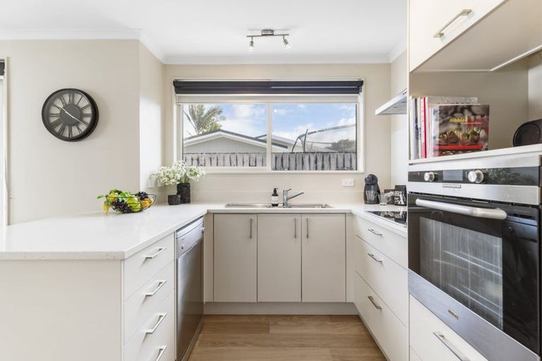 Photo of property in 56a Florence Avenue, Orewa, 0931