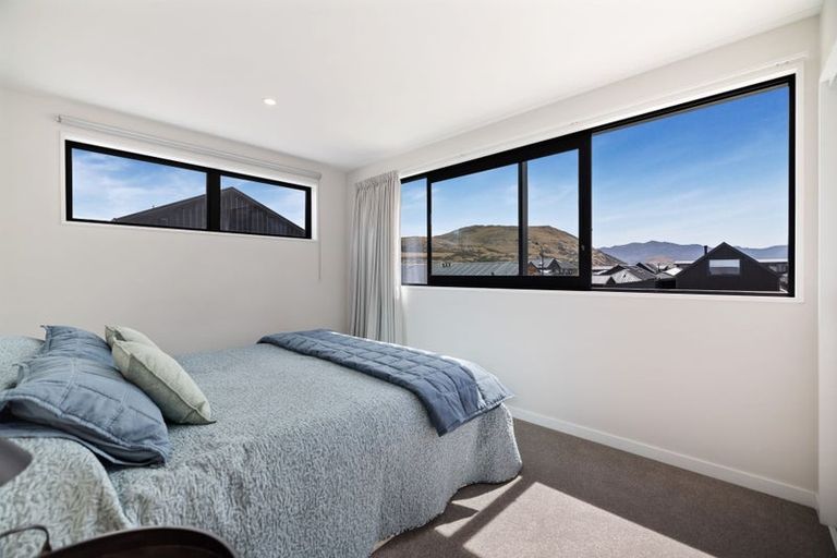 Photo of property in 4 Shallow Close, Jacks Point, 9371