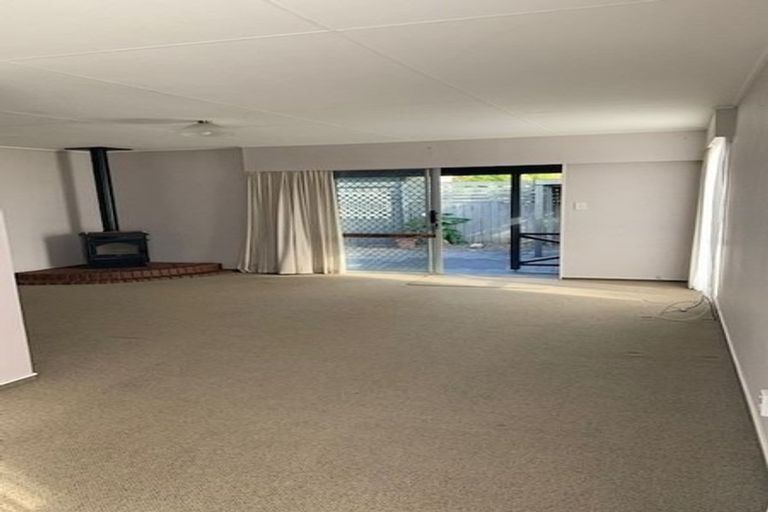 Photo of property in 15 Gilmour Place, Taradale, Napier, 4112