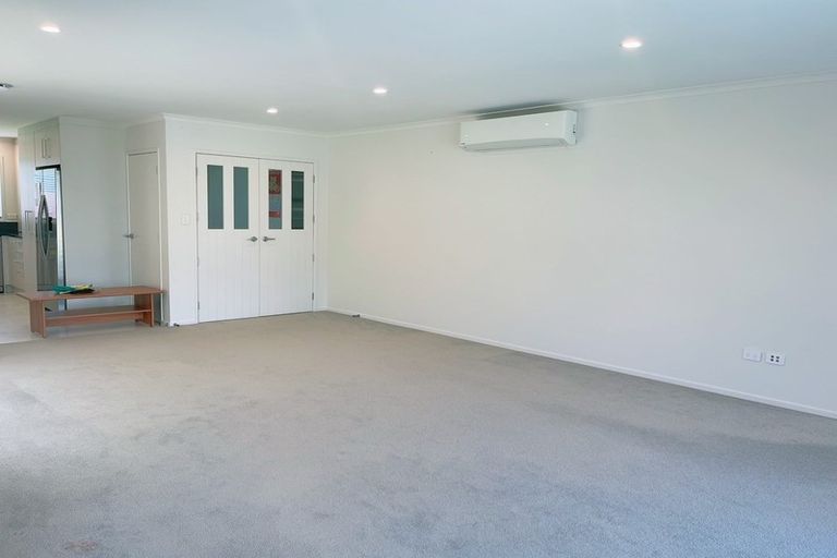 Photo of property in 6 Kira Road, Flat Bush, Auckland, 2016