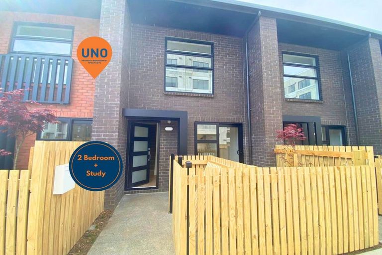 Photo of property in 50 Rauemi Way, Te Atatu South, Auckland, 0610