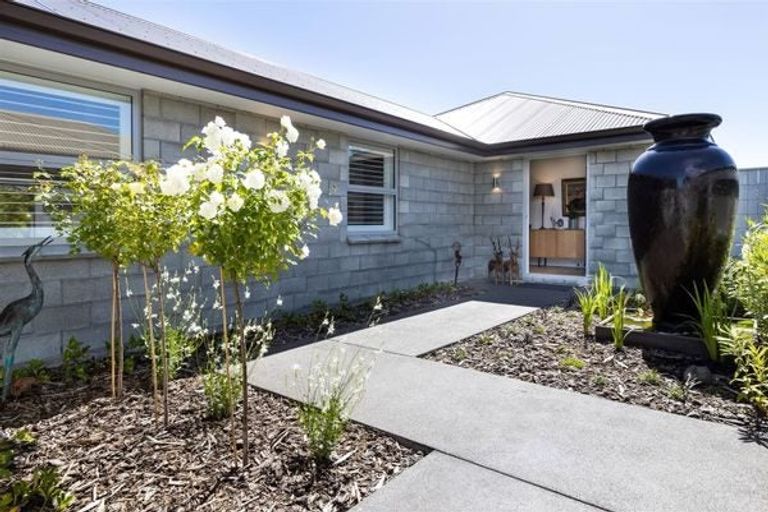 Photo of property in 24 Spencer Place, Springlands, 7201