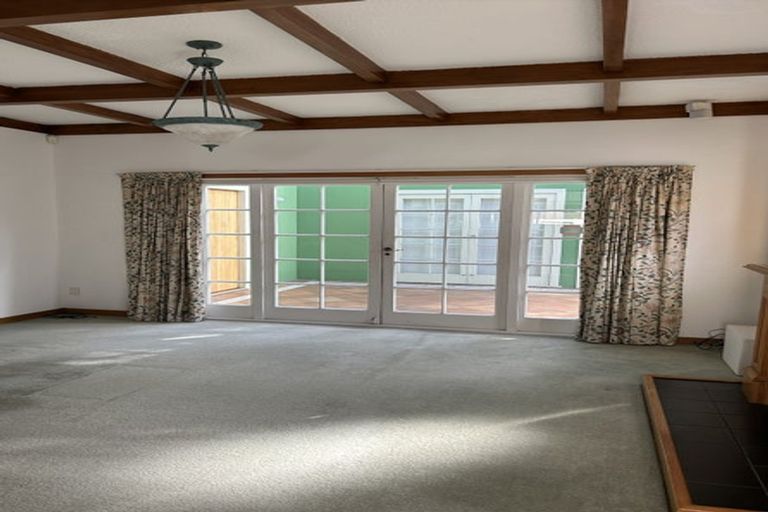 Photo of property in 281 The Parade, Island Bay, Wellington, 6023