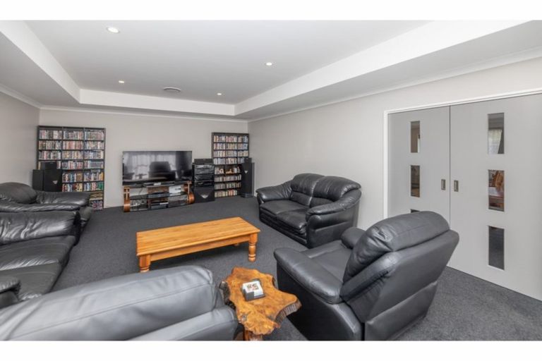 Photo of property in 22 Hassall Street, Rangiora, 7400