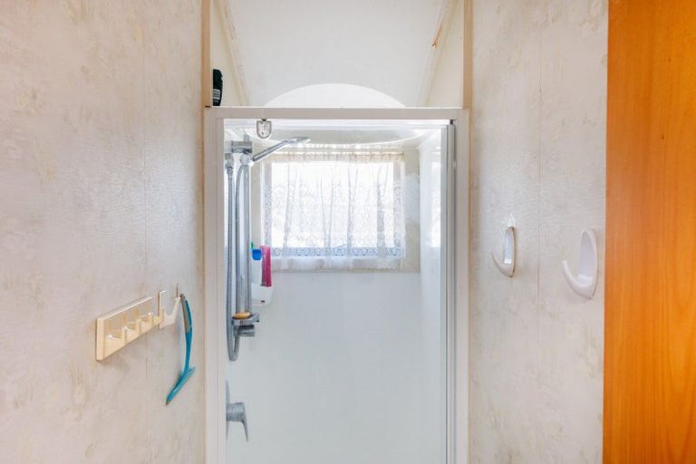Photo of property in 2a Bristol Crescent, Roslyn, Palmerston North, 4414