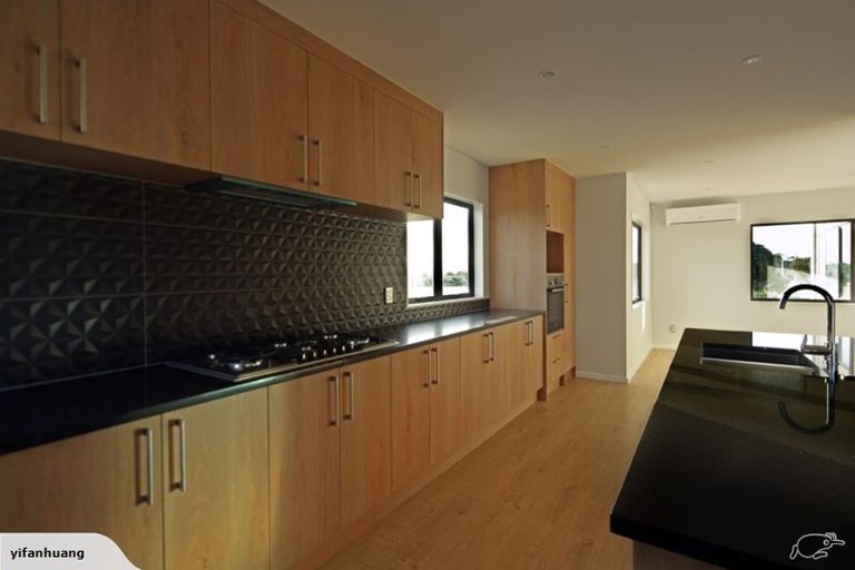 Photo of property in 29 Meritage Lane, Te Atatu South, Auckland, 0610