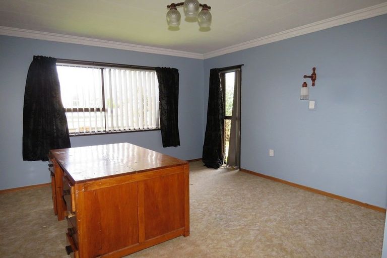 Photo of property in 17 Henley Street, Westport, 7825