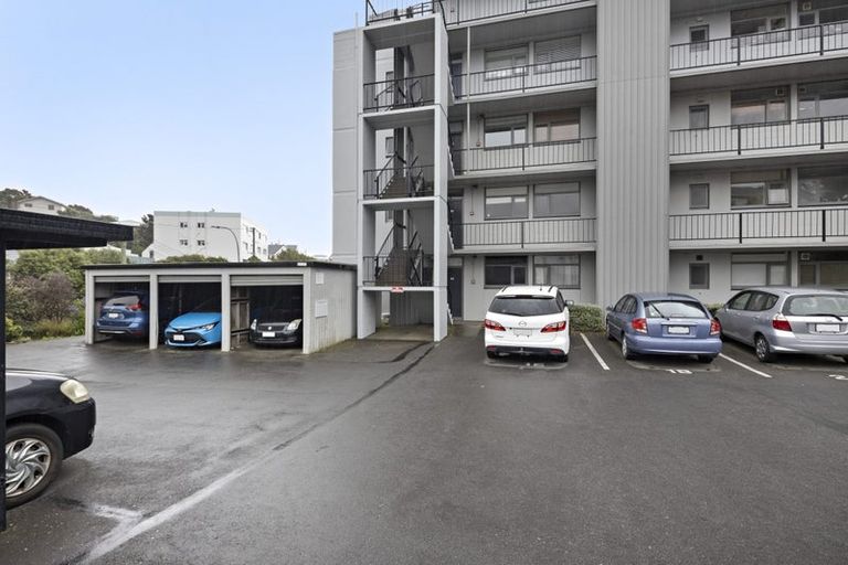 Photo of property in 1d/145 Ohiro Road, Brooklyn, Wellington, 6021