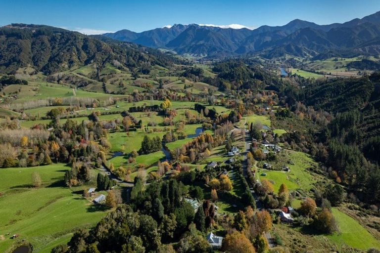 Photo of property in 841 Waiwhero Road, Ngatimoti, Motueka, 7196