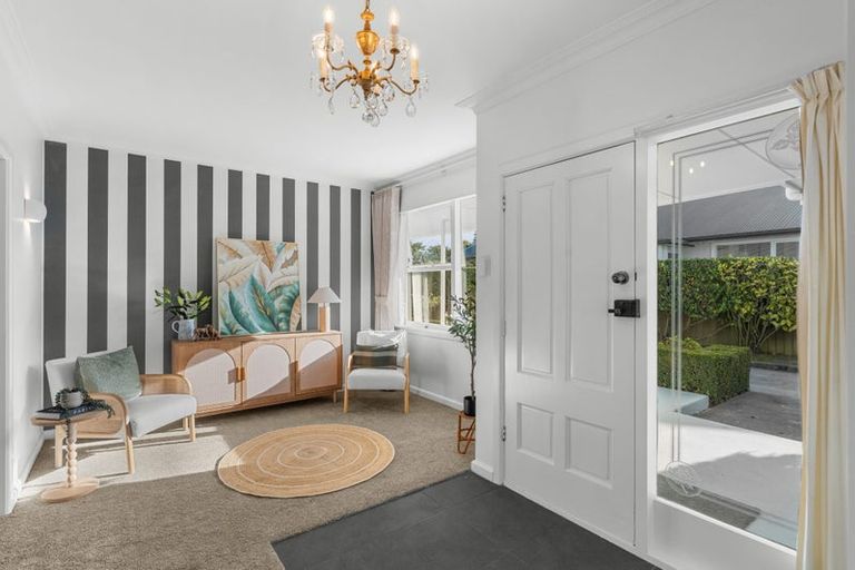 Photo of property in 229 Memorial Avenue, Burnside, Christchurch, 8053
