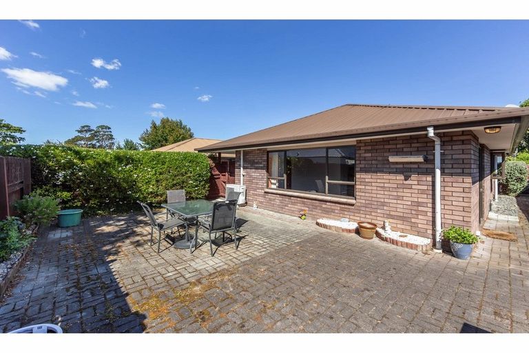 Photo of property in 17 Wiremu Street, Redwood, Christchurch, 8051
