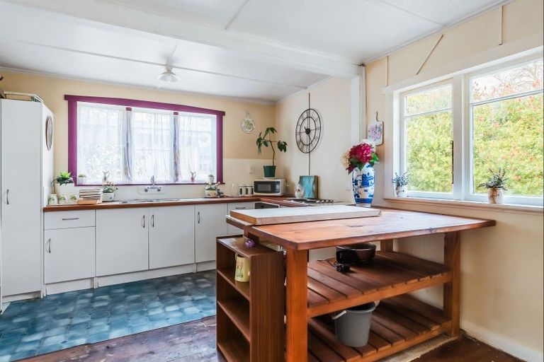 Photo of property in 43 Ngatai Street, Taumarunui, 3920