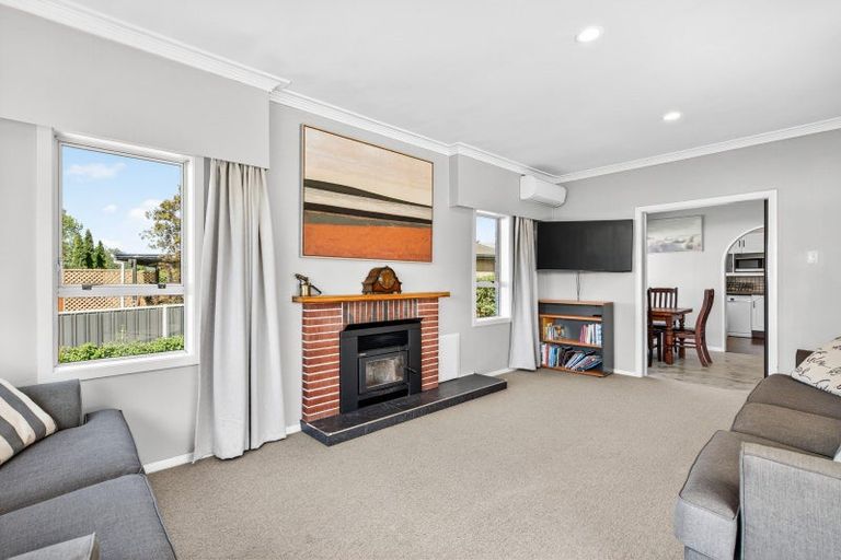 Photo of property in 16 Brookvale Road, Havelock North, 4130