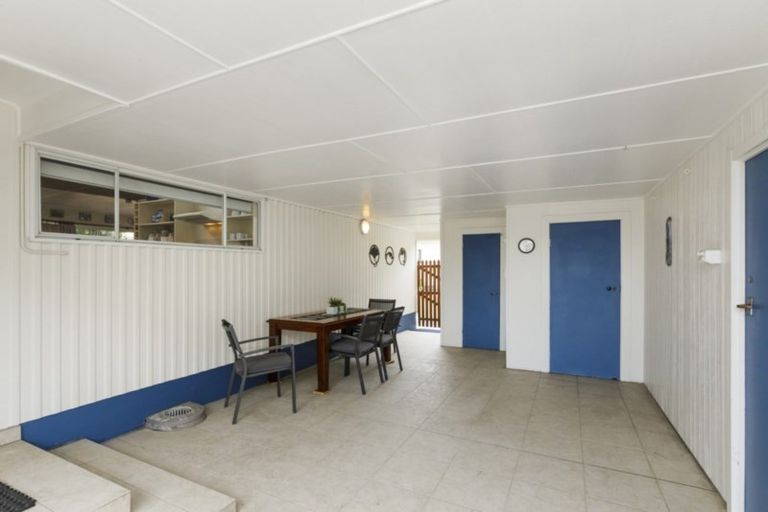 Photo of property in 8 Sicely Street, Marton, 4710