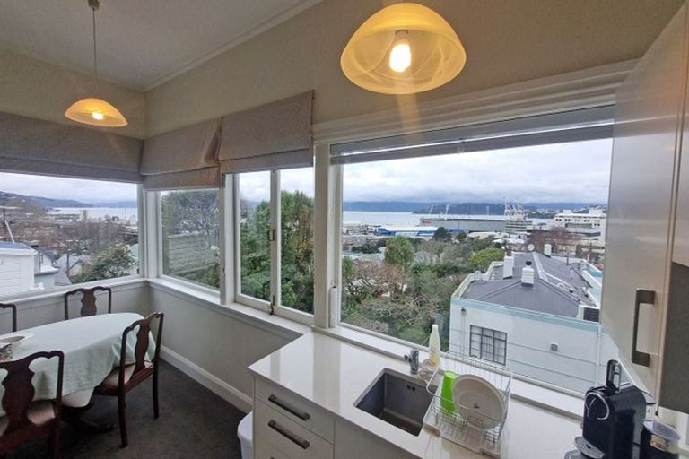 Photo of property in 35a Grant Road, Thorndon, Wellington, 6011