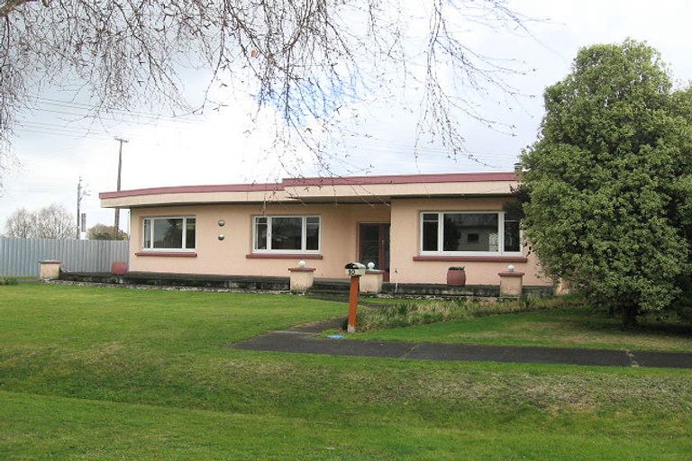 Photo of property in 10 Harris Street, Feilding, 4702