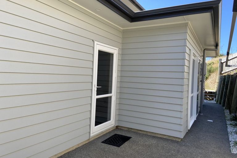 Photo of property in 124 Amesbury Drive, Churton Park, Wellington, 6037