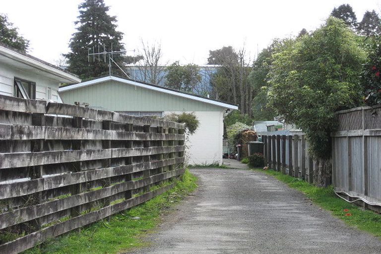 Photo of property in 1/10 Gibbs Crescent, Wainuiomata, Lower Hutt, 5014