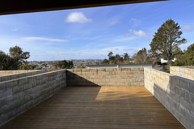 Photo of property in 309 Don Buck Road, Massey, Auckland, 0614