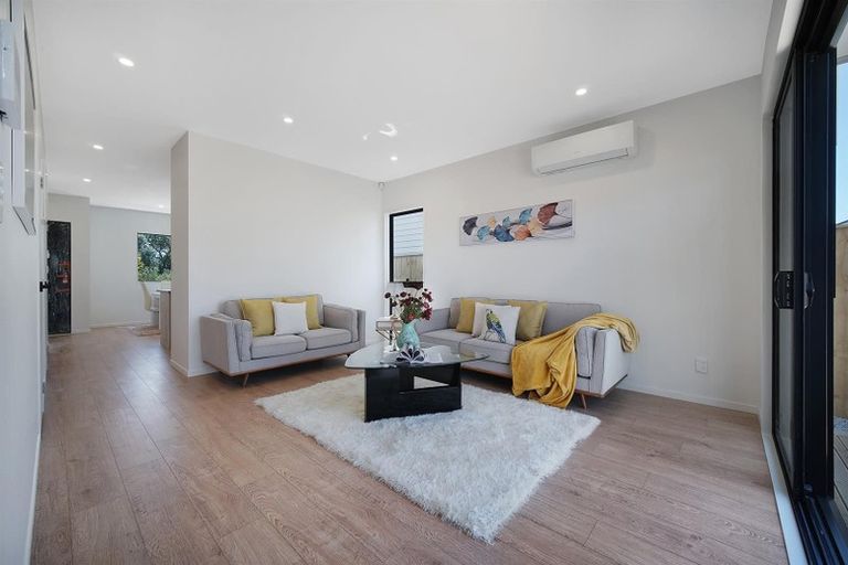 Photo of property in 165 Grove Road, Papakura, 2110