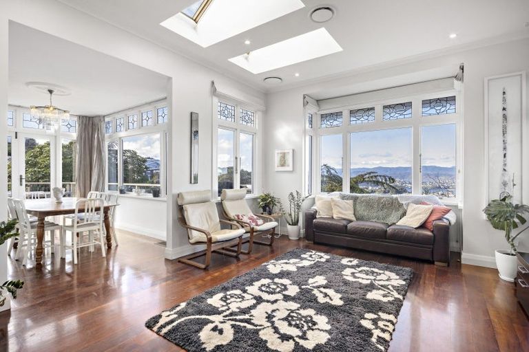 Photo of property in 39 Mills Road, Brooklyn, Wellington, 6021