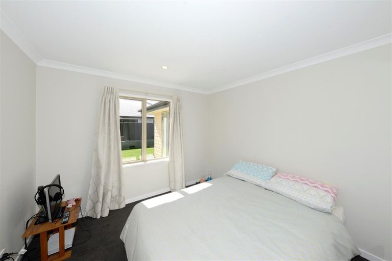 Photo of property in 4 Crown Close, Prebbleton, 7604