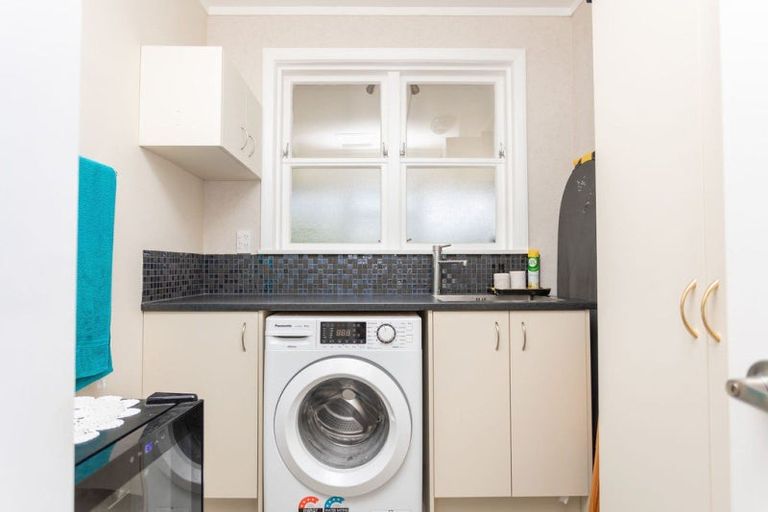 Photo of property in 129 Guy Street, Dannevirke, 4930