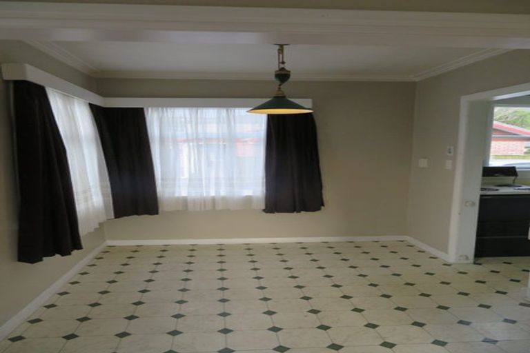 Photo of property in 11 Vincent Street, Waterloo, Lower Hutt, 5011