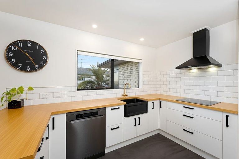 Photo of property in 9 San Ignacio Court, Henderson, Auckland, 0612