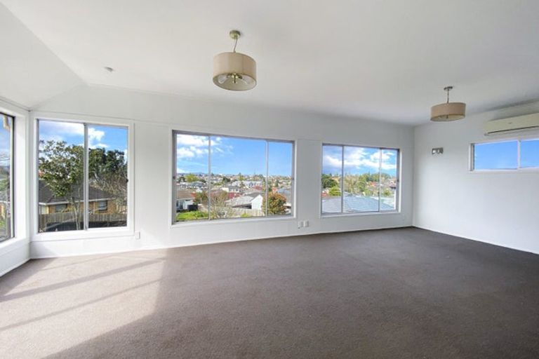 Photo of property in 24 Hillcrest Road, Papatoetoe, Auckland, 2025