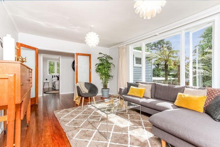 Photo of property in 1/14 Norman Road, Titirangi, Auckland, 0604