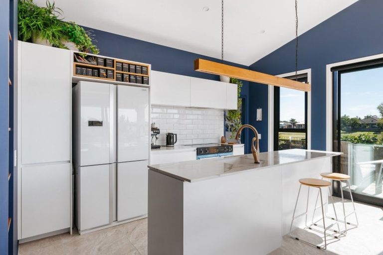 Photo of property in 73 Harding Drive, Papamoa Beach, Papamoa, 3118
