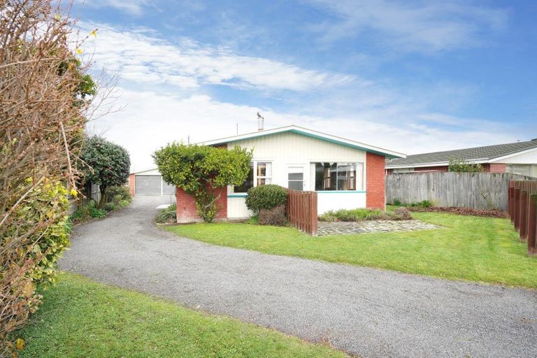 Photo of property in 8 Mcalpine Place, Rangiora, 7400