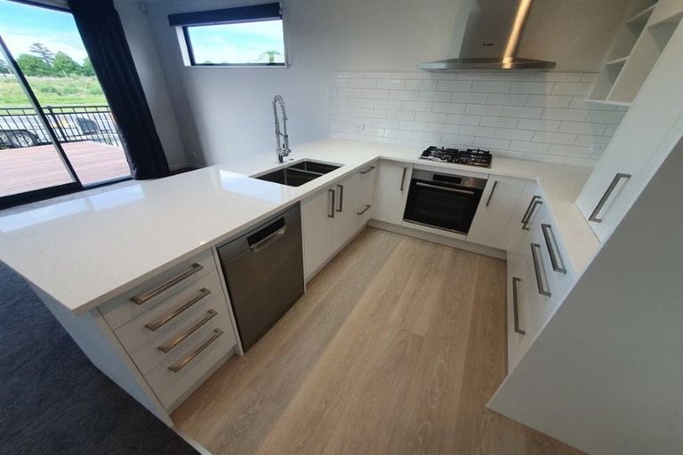 Photo of property in 14 Koral Lane, Broomfield, Christchurch, 8042