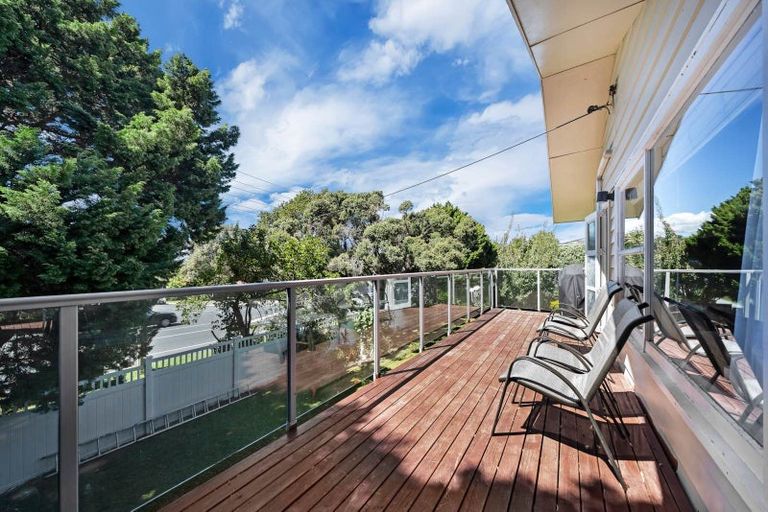 Photo of property in 2 Tudward Glade, Hillcrest, Auckland, 0627