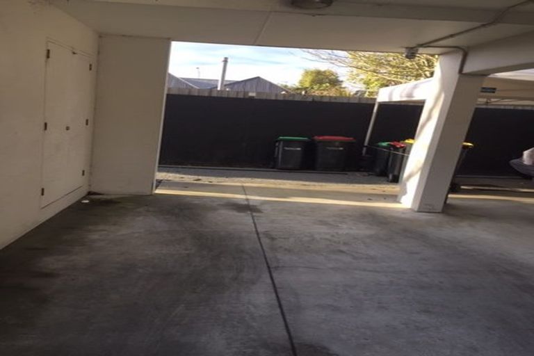 Photo of property in 4/6 Defoe Place, Waltham, Christchurch, 8023