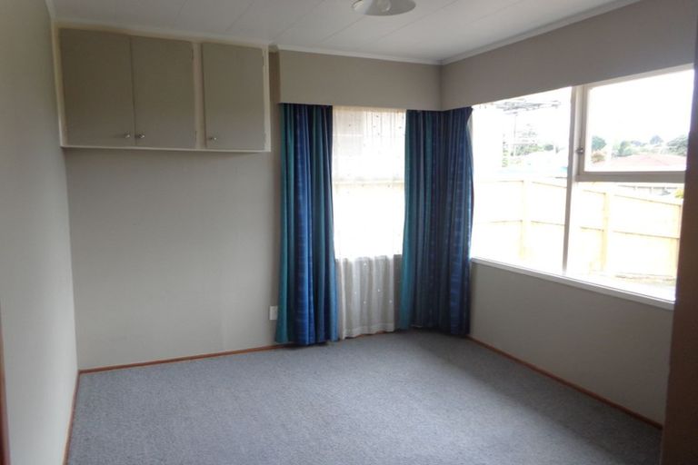 Photo of property in 168 Don Buck Road, Massey, Auckland, 0614